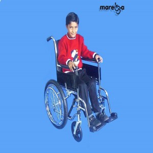 Silla de ruedas infantil, pedal abatible con extensión