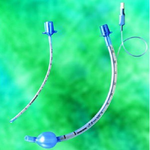 Tubo endotraqueal con globo con alma de acero 6.0 mm (24Fr) longitud 24-26 cm